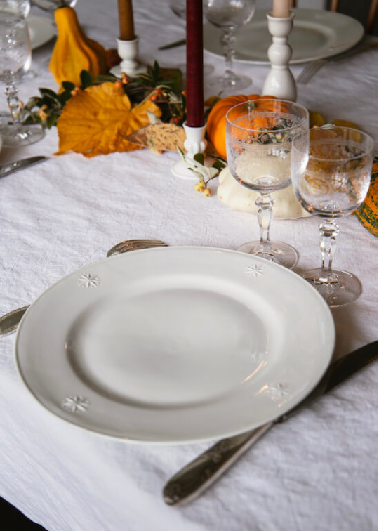 Assiette à dîner Etoile en porcelaine blanche - Alix D. Reynis